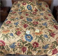 26 - QUEEN SIZE BED SPREAD (P53)