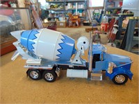 Kenworth toy cement mixer