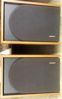 2 BOSE Speakers In Excellent Condition