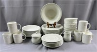 Test Rite Int.Co Stoneware and Dish Set