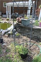 Metal Trellis with Planter