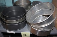 Shelf lot: 14 assorted springform pans