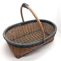 Wicker basket oval tall handle