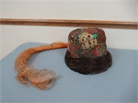 Ladies Feather Hat / Chapeau de dame en plumes