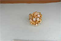 18K H.G.E. Dinner Ring, Size 7 1/4