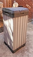 KETER Resin 38 Gal. Patio Trash Can with Lid