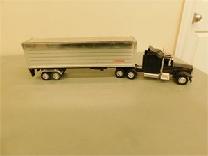 Kenilworth Tractor & Trailer - 23 inches Long