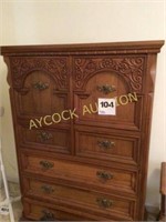 Armoire with shelves and 4 drawers