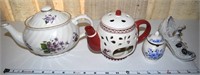 Porcelain lot: boot, teapot, candle holder +
