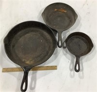 3 Wagner cast iron skillets