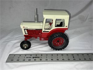 Ertl International 1066 Farmall toy tractor