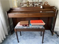 Acrosonic Mahoghany Spinnet Piano with Bench &
