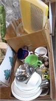 2 Boxes of Kitchenware