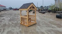 Kids Play House / Shelter w/ Bench (Pine)