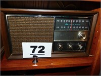 RCA VICTOR TABLETOP RADIO