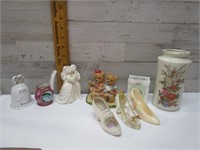 FIGURINES