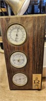 Vintage Weather Radio Thermometer/Barrometer