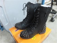 SIZE 8.5 SPIKE COMBAT BOOTS