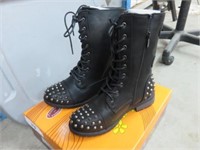 SIZE 8 SPIKE COMBAT BOOTS