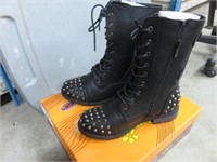 SIZE 7.5 SPIKE COMBAT BOOTS
