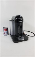 Machine à café Nespresso, fonctionnelle