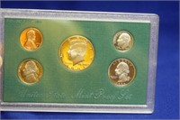 A 1994 US Mint Proof Set