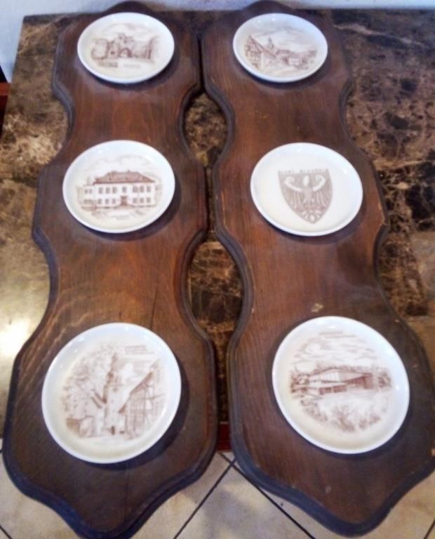 F - COLLECTIBLE PLATES W/ WOODEN RACKS(K44)