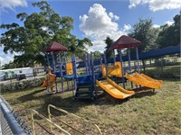 SWING SET (6 SWINGS) & LARGE PLAYSET (WITH