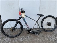 NORCO XFR 4 GREY BIKE (BACK WHEEL NOT ATTACHED)