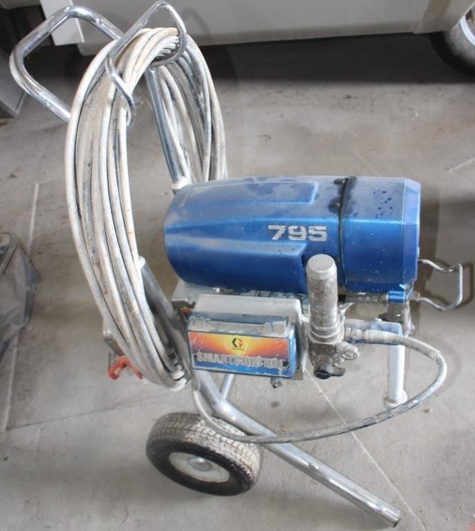 Airless paint sprayer