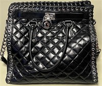 PP - MICHAEL KORS BLACK QUILTED PADLOCK BAG (P11)