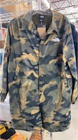 North face camouflage women jacket size Large