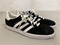 NWT Adidas Gazelle Shoes Size 10.5 US
