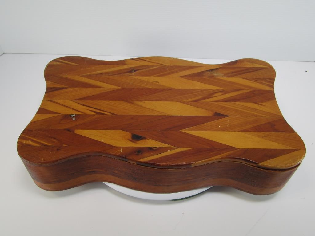 JOHN A. NAGLE, BIG ISLAND ON. RED CEDAR BOX