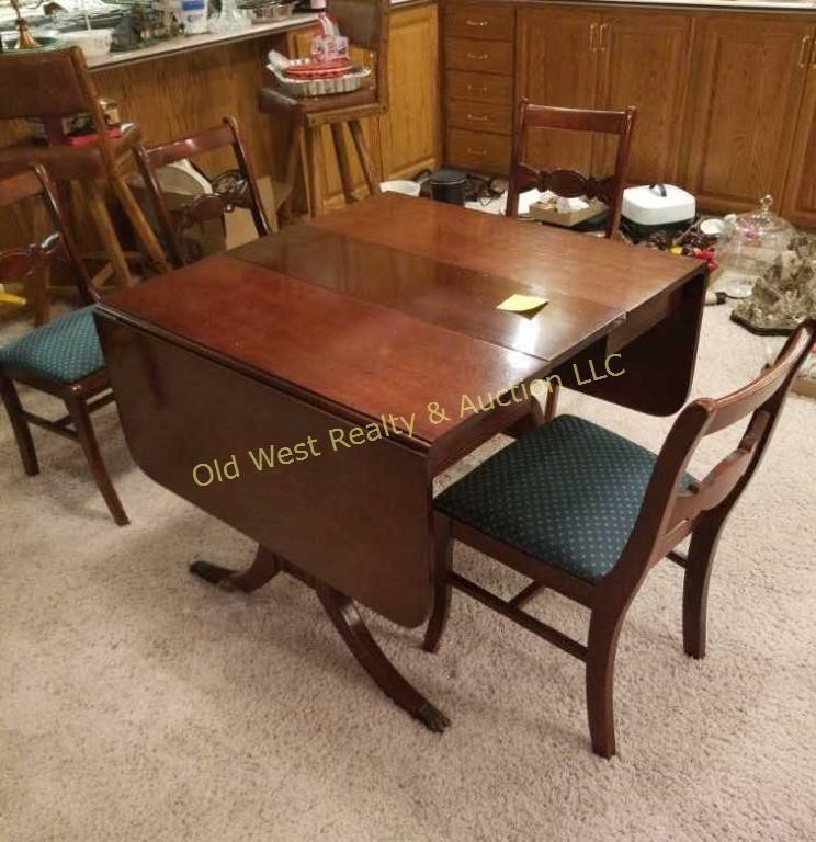 Drop Leaf Dining Room Table w/4 Chairs (LR)