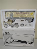 1st Gear Mack B-61 Mayflower Transit NIB 1/34