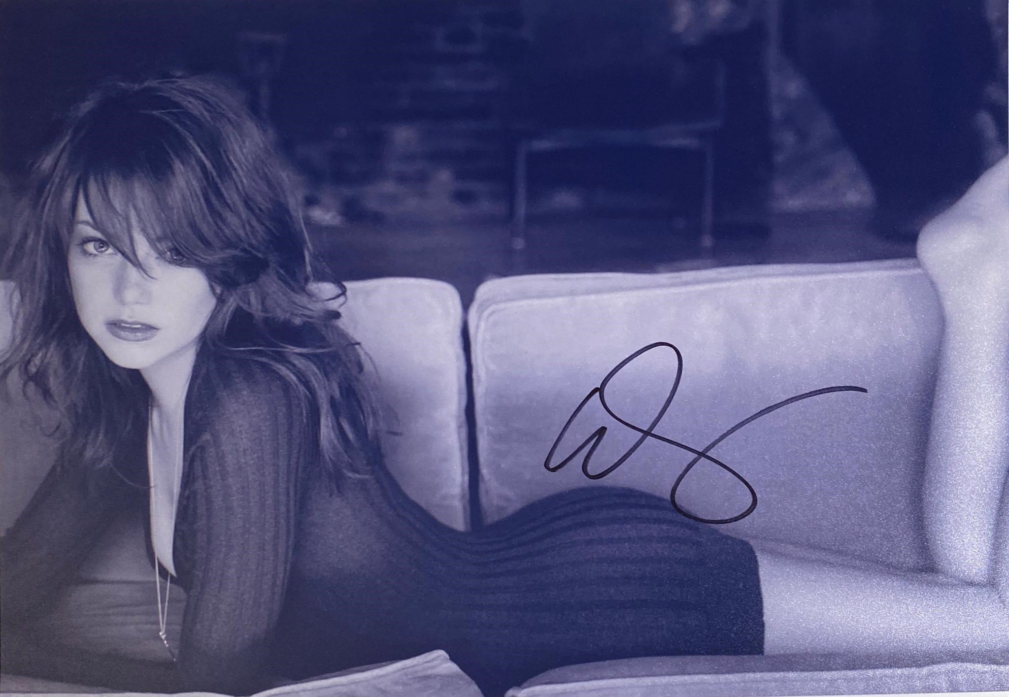 Autograph Signed COA Hollywood Sexy Actress Photo M