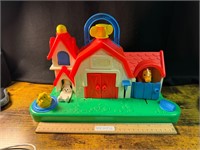 VINTAGE FISHER PRICE TOY BARN