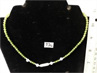 Jade and ivory necklace       (k 5)