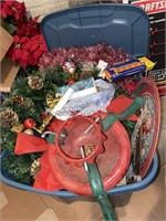 Tote with garland, tree stand & lights