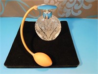 Bouteille de parfum verre cristal taillé antique