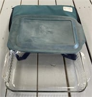 Insulated Pyrex Dish with Lid Carrier