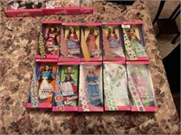 Set of 10 Doll of the World Barbie's