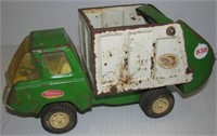 Vintage Tonka metal garbage truck. Measures 10"