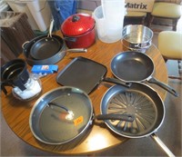 Cooking pans, misc. kitchen items