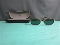 Very Nice Pair of Ray-Ban Sunglasses With