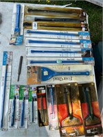 LOT OF NEW CHISELS