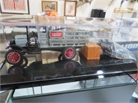 DISPLAY CASE WITH DELIVERY TRUCK & ACCESSORIES