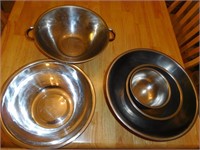 SET OF STAINLESS STEEL BOWLS AND COLLANDER