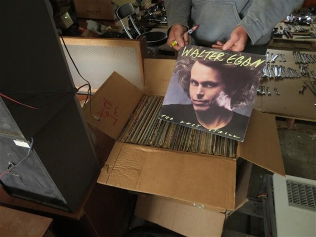 200 Records w/Turn Table * 2 Stands * Garbage Can